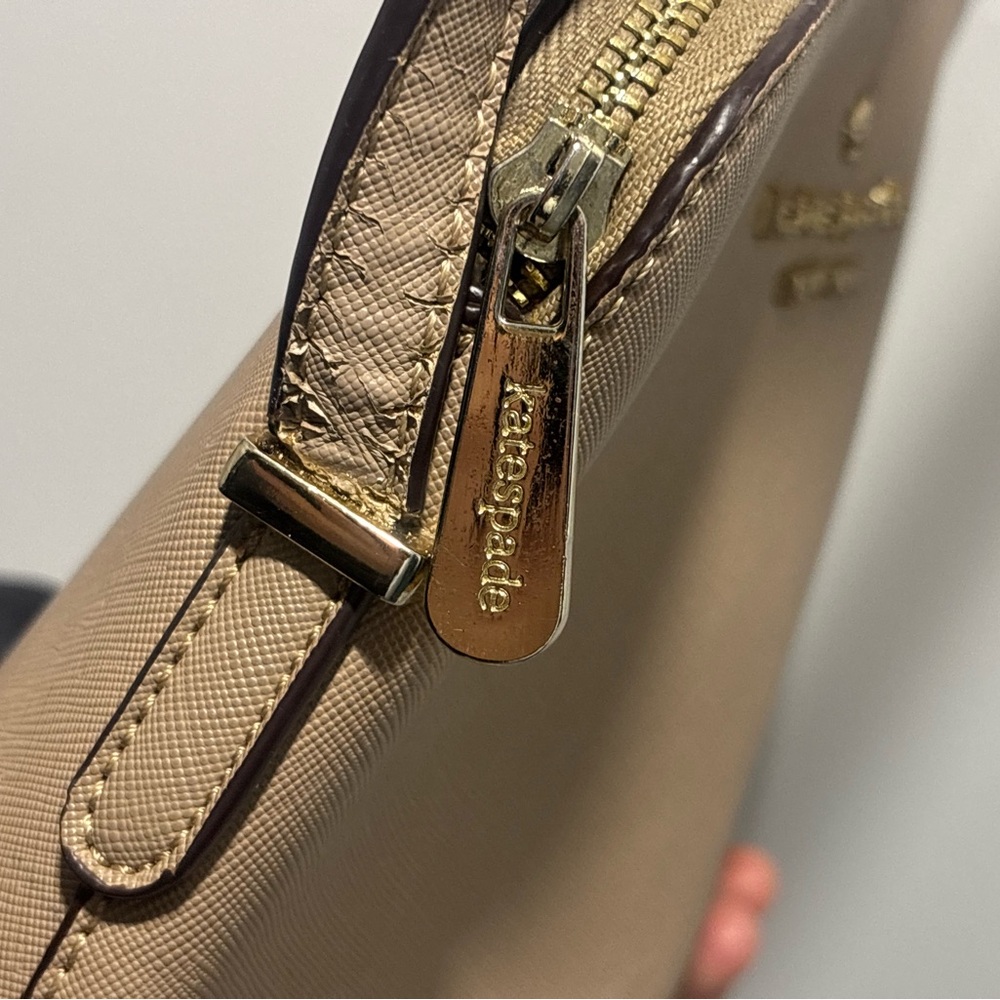 Kate Spade New York Crossbody Bag Beige Saffiano Leather - Picture 6 of 12
